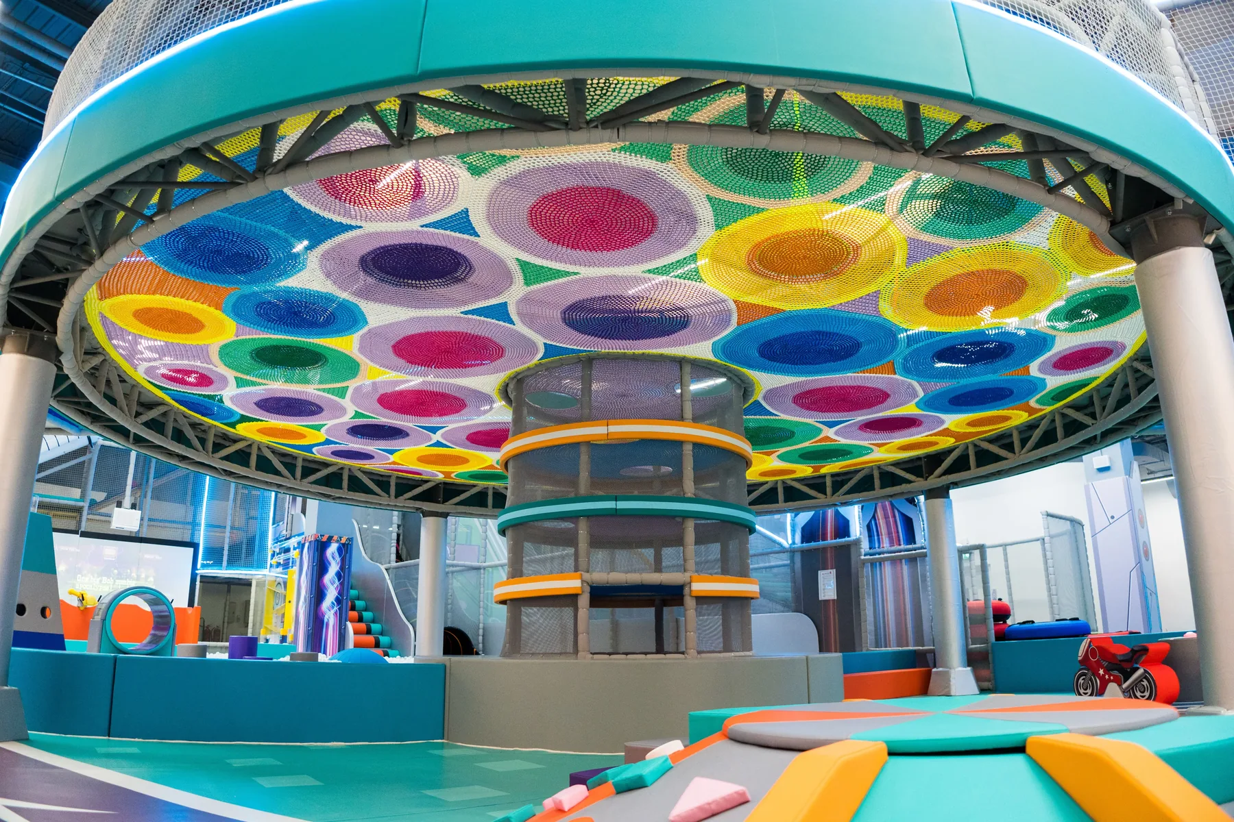 Indoor climbing and play environment